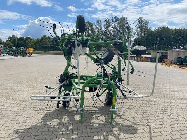 Uszkodzony przetrząsacz Samasz P6 771