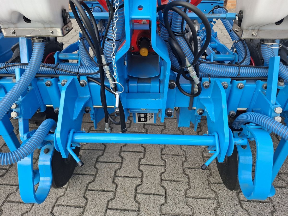 Układ zaczepowy z belką półautomatyczną