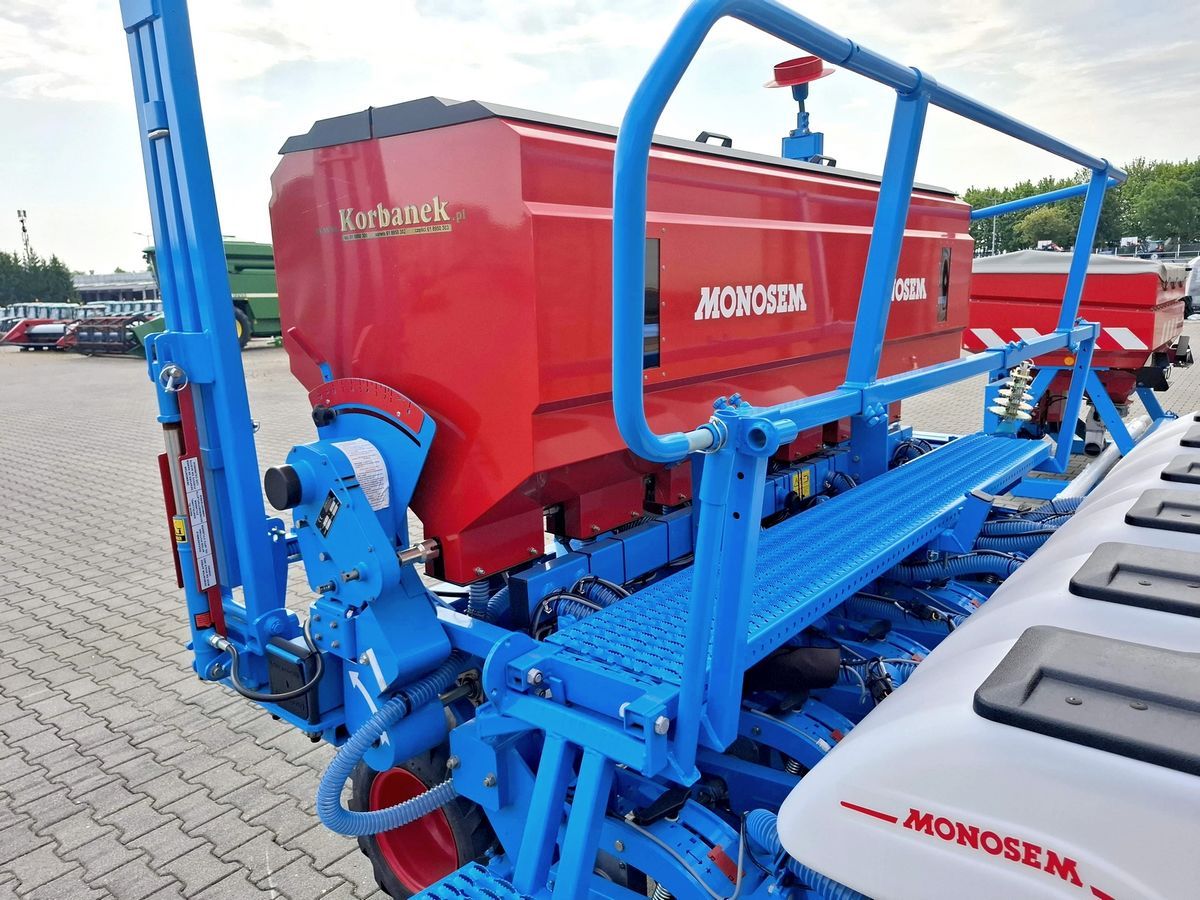 Podsiewacz nawozów siewnika Monosem Extend