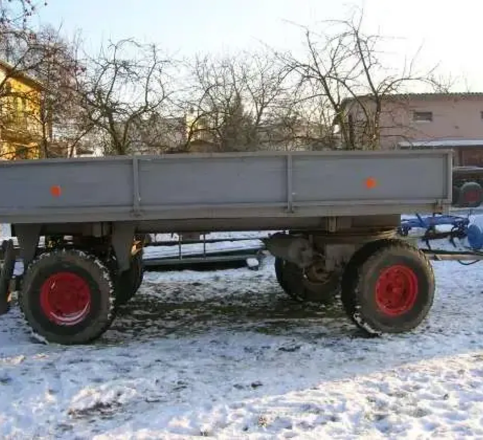 Używana  Przyczepa rolnicza IFA 6T 1989 r widok z tyłu