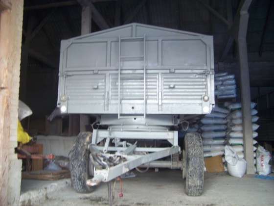 przyczepa rolnicza D 55 wywrotka rok produkcji 1988 r zaczep drabinka