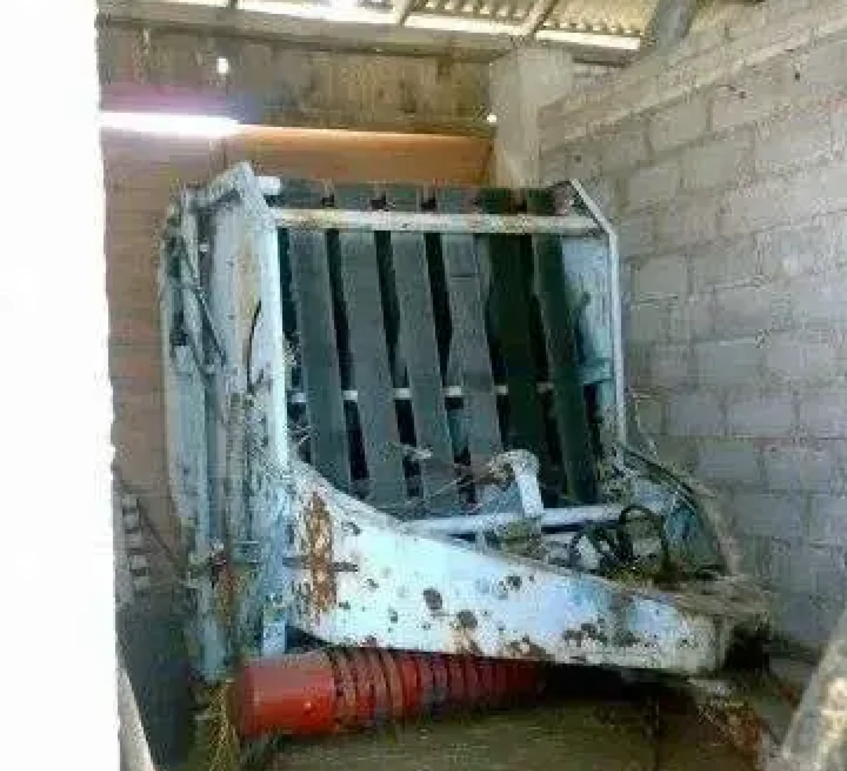 Prasa Sipma z 1986 używna  - zdjęcie od przodu.