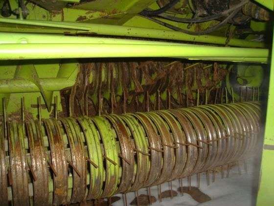 Prasa rolująca stałokomorowa walcowa Rollant 250 Roto Cut 2001 r