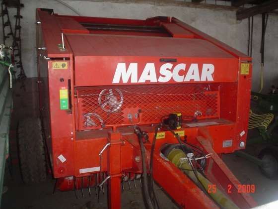Prasa zwijająca stałokomorowa Mascar z roku 2000.