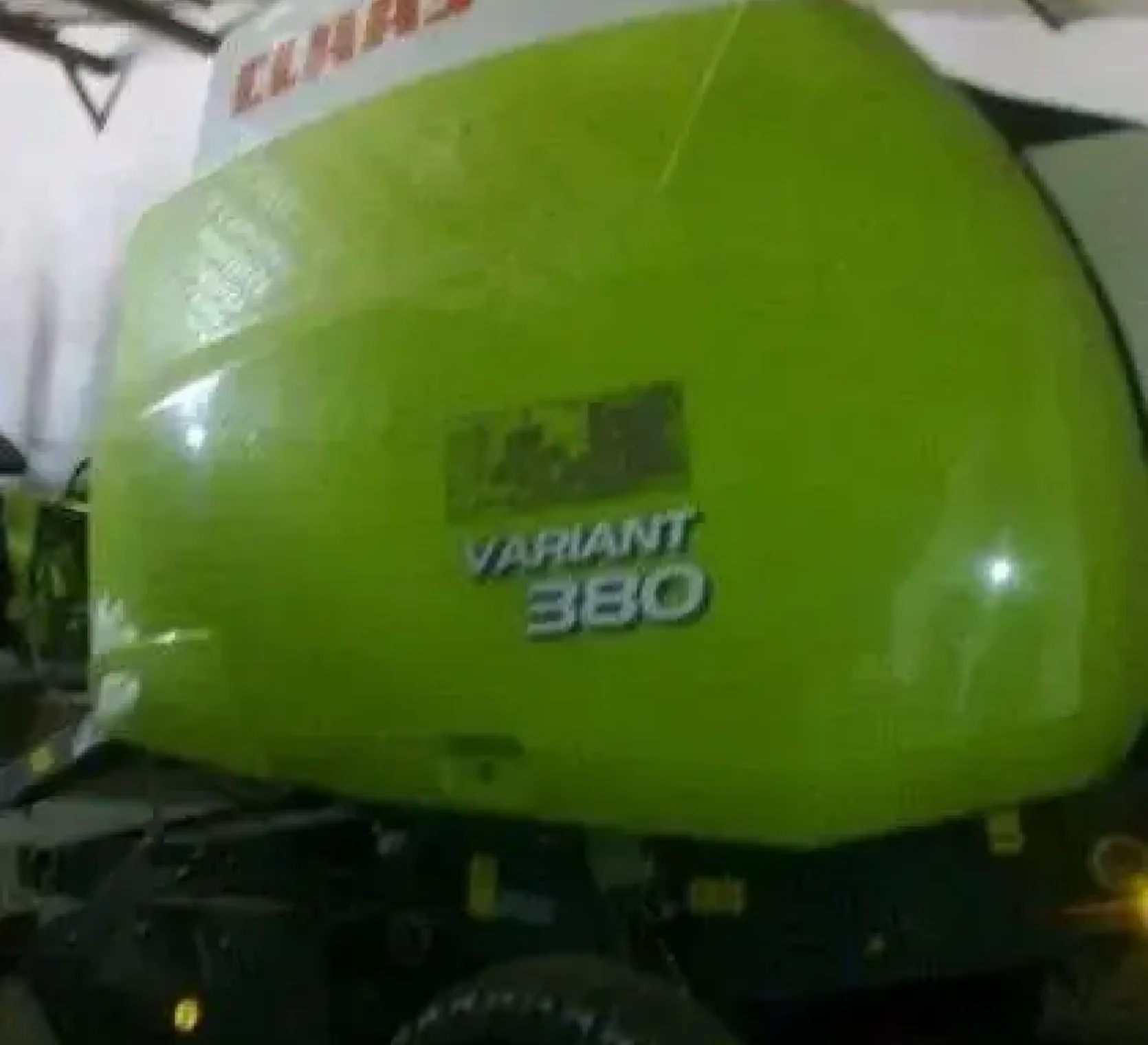 Prasa zwijająca Claas Variant 380 lewy bok