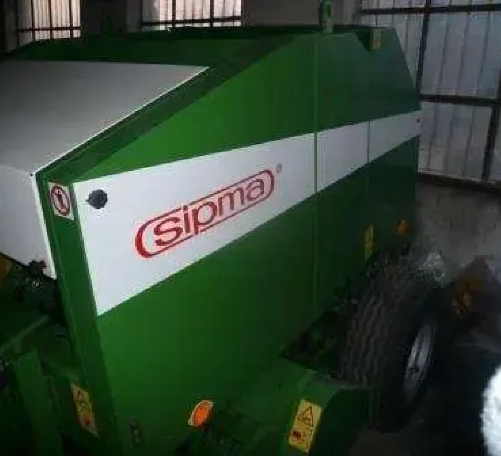 garażowana zadbana prasa SIPMA 279/1 Farma II 2005 r