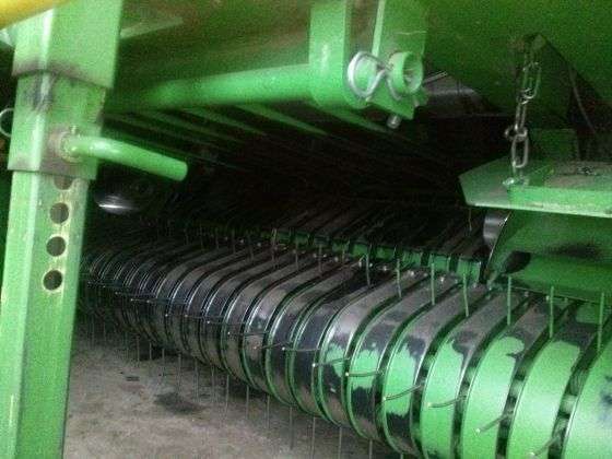 Zdjęcie na którym ujęto podbieracz w prasie Sipma Z 569/1 Farma II.