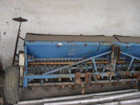 Używany siewnik zbożowy mechaniczny MAZUR 4m z 1998 r
