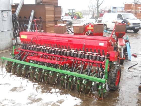 Siewnik Famarol Poznaniak 3 m 2009 r używany na sprzedaż