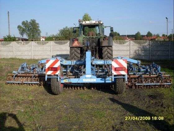 Rozłożony do pracy agregat kompaktowy Lemken typ K 600