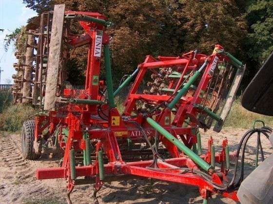 Układ hydraulicznego rozkładania ramy w agregacie Unia Grudziądz Atlas 4,5 m.