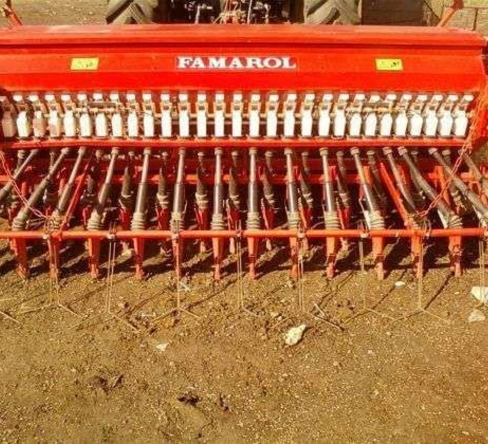 Używany Agregat uprawowo-siewny Famarol 3 m 2005 r