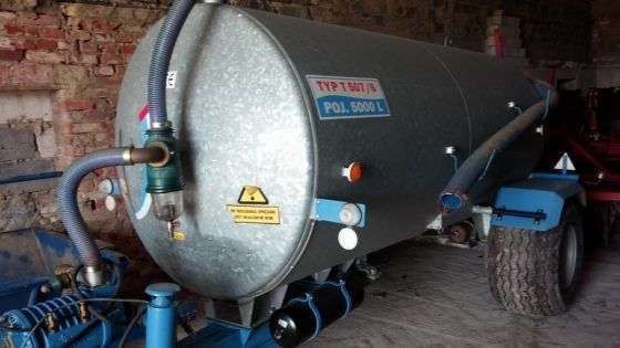 Wóz asenizacyjny POmot Chojna 5000 l z dodatkowym oświetleniem korbanek.pl
