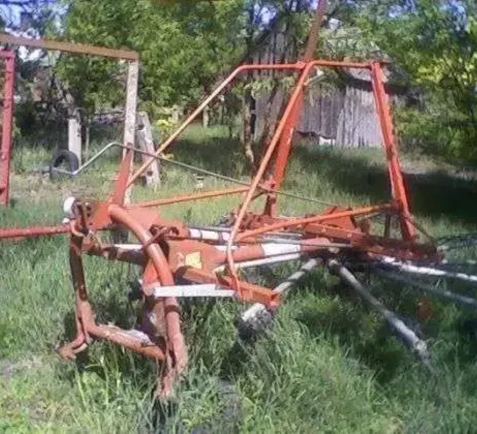 Zawieszana używana zgrabiarka Fella