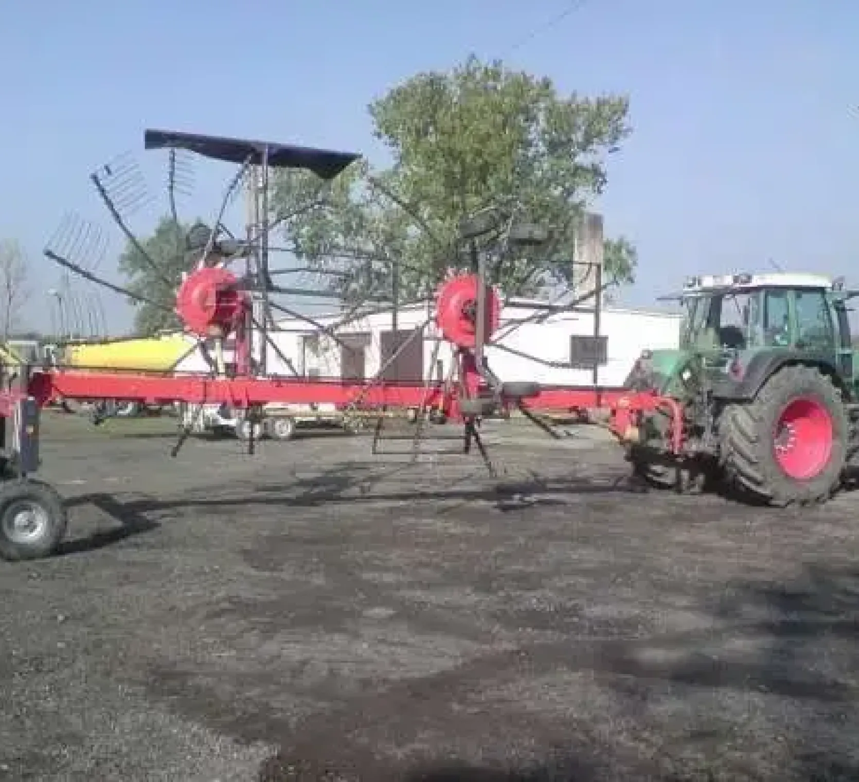 Zgrabiarka pokosowa do siana Vicon Andex 773, 2003 rok, szerkość 7,5m z ciągnikiem Fendt korbanek.pl