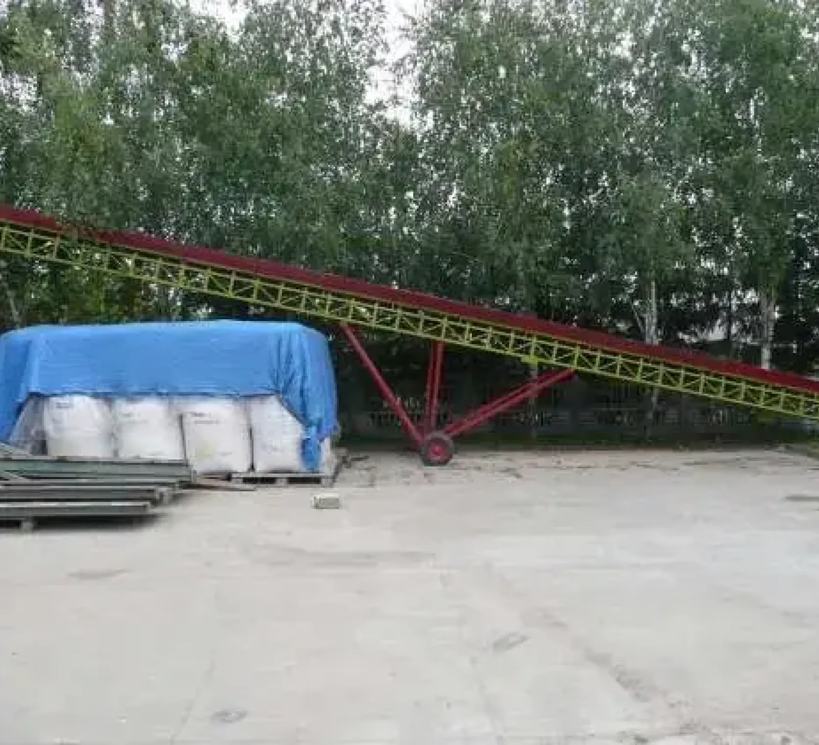 używany przenośnik taśmowy 14 m mocna konstrukcja