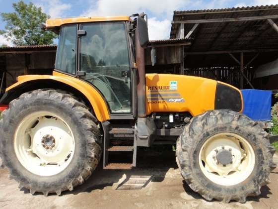 Claas Renault Ares 630 RZ traktor o mocy 135 KM 