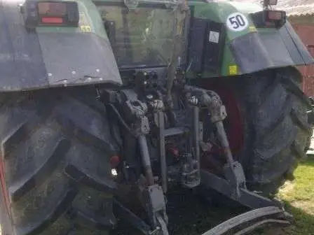 Układ pneumatyczny i zawieszenia narzędzi używanego niezawodnego ciągnika rolniczego Fendt 926 Favorit