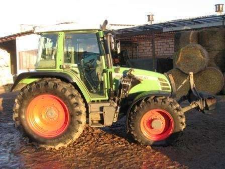 Prawy bok używanego ciągnika Fendt 309 
