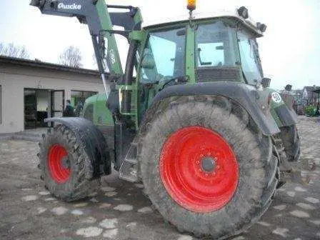 Używany traktor rolniczy Fendt 410 Vario z uniesionym ładowaczem czołowym Quicke