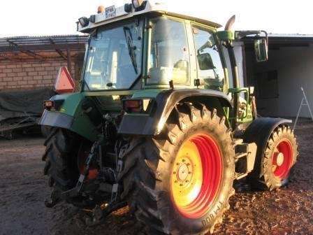 Układ montowania narzędzi w ciagniku Fendt 309 z 2004 roku 