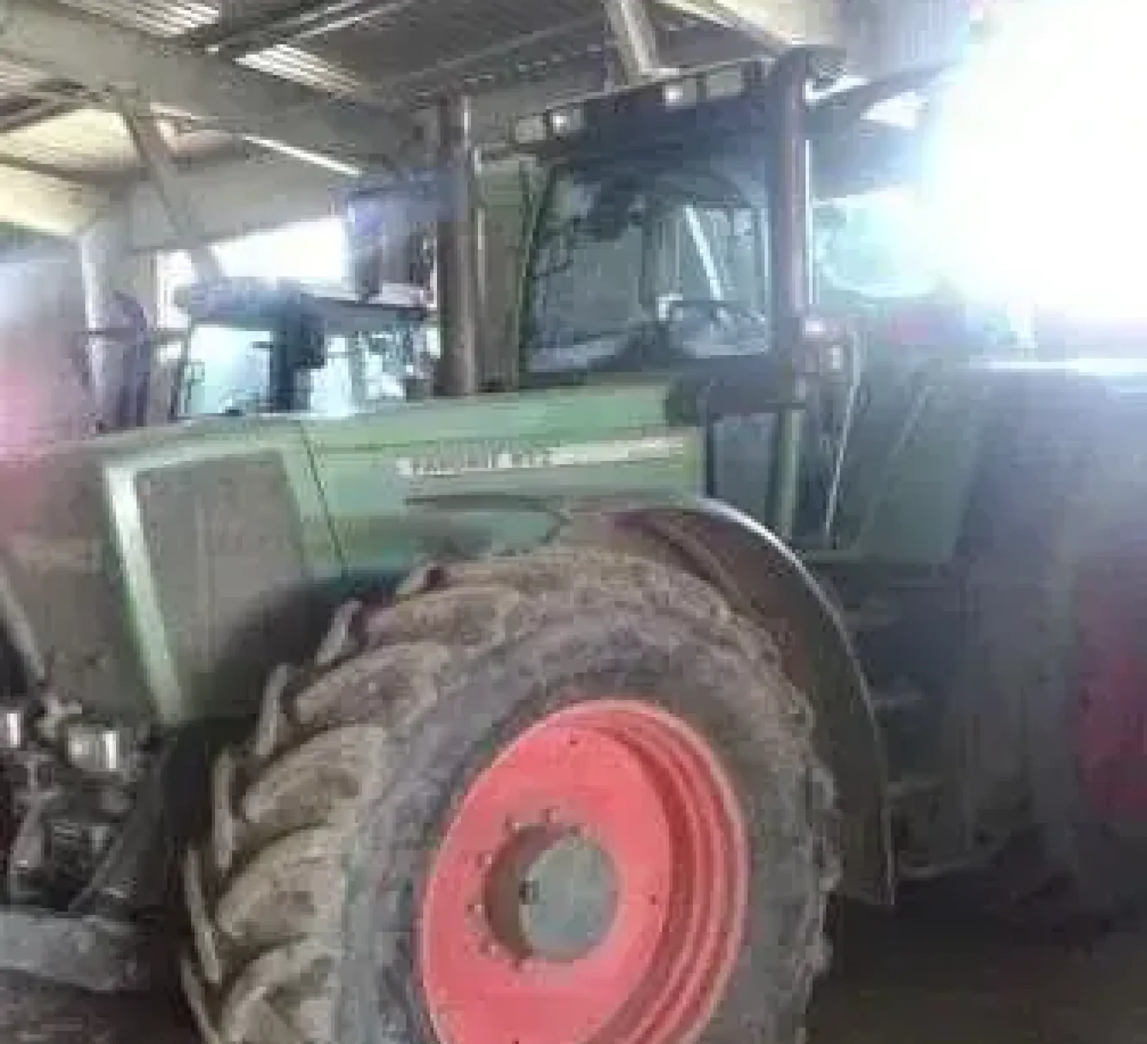 Używany, garażowny Fendt 822 - ciągnik na sprzedaż