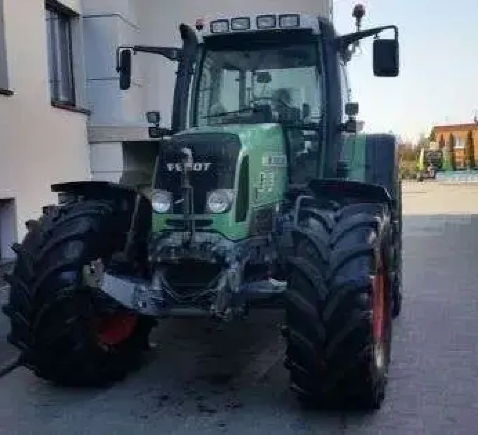 Używany ciągnik rolniczy Fendt 817 od korbanek.pl