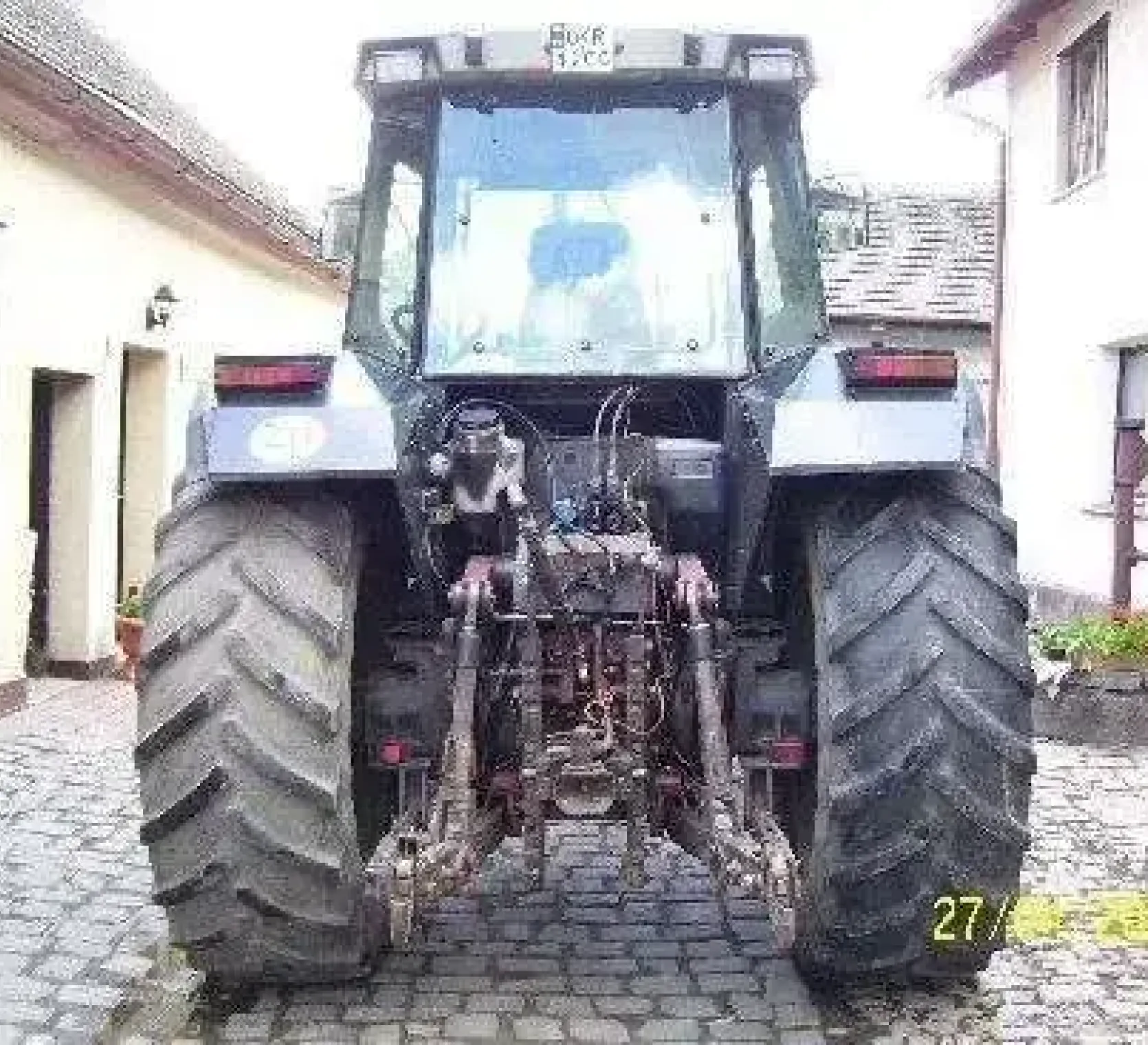 Tylny Układ Zawieszenia w ciągniku MF 3630