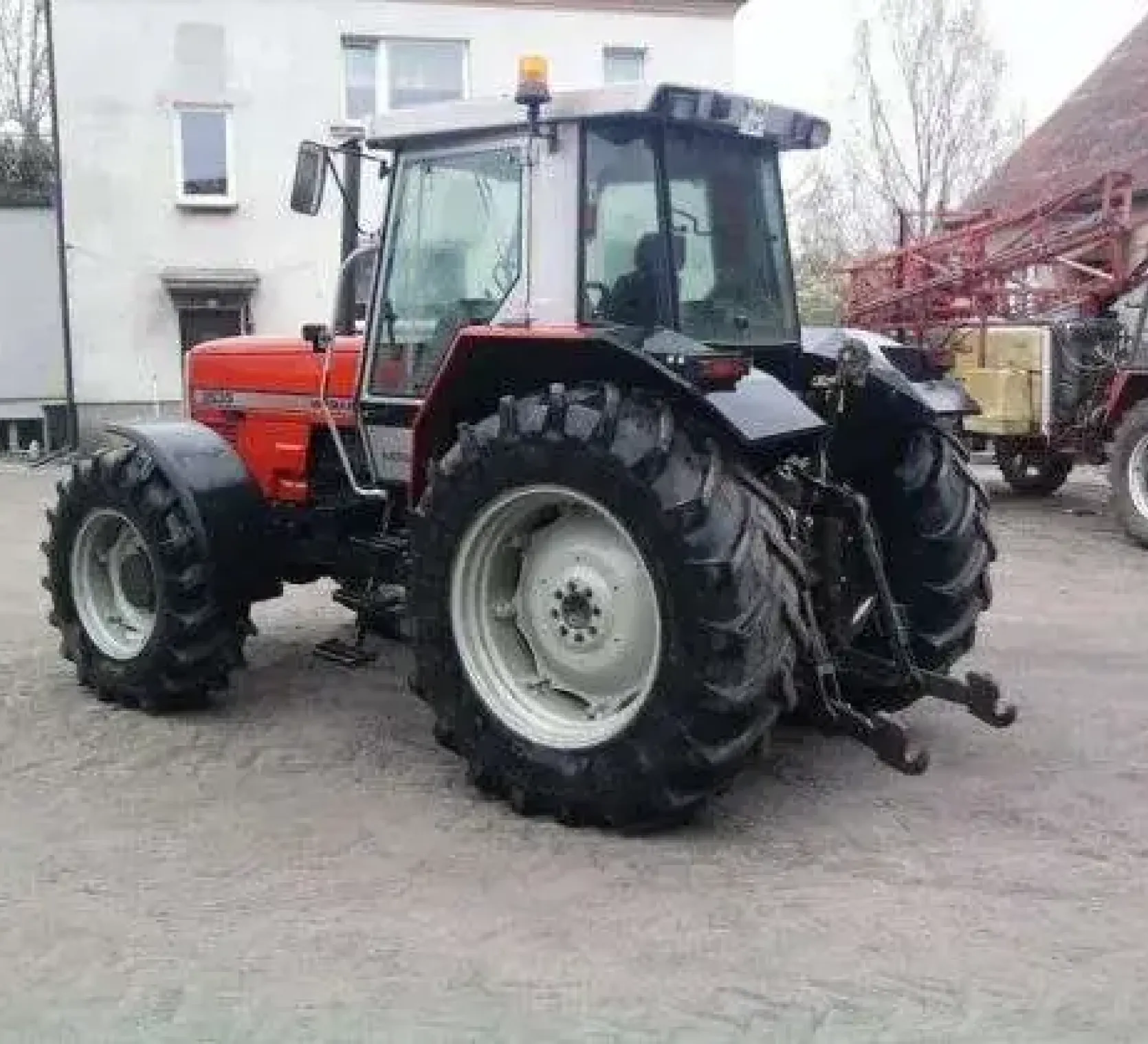 Tylny Trzypunktowy Układ Zawieszenia w ciągniku 3635