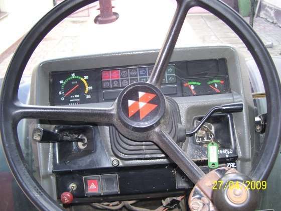 Kierownica i licznik motogodzin Massey Ferguson 3630