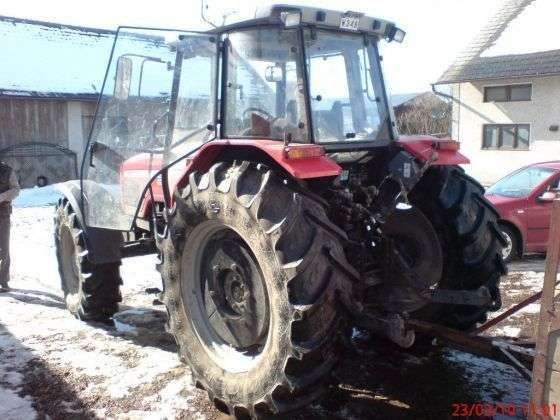 Tylny TUZ w traktorze Massey Ferguson 4270
