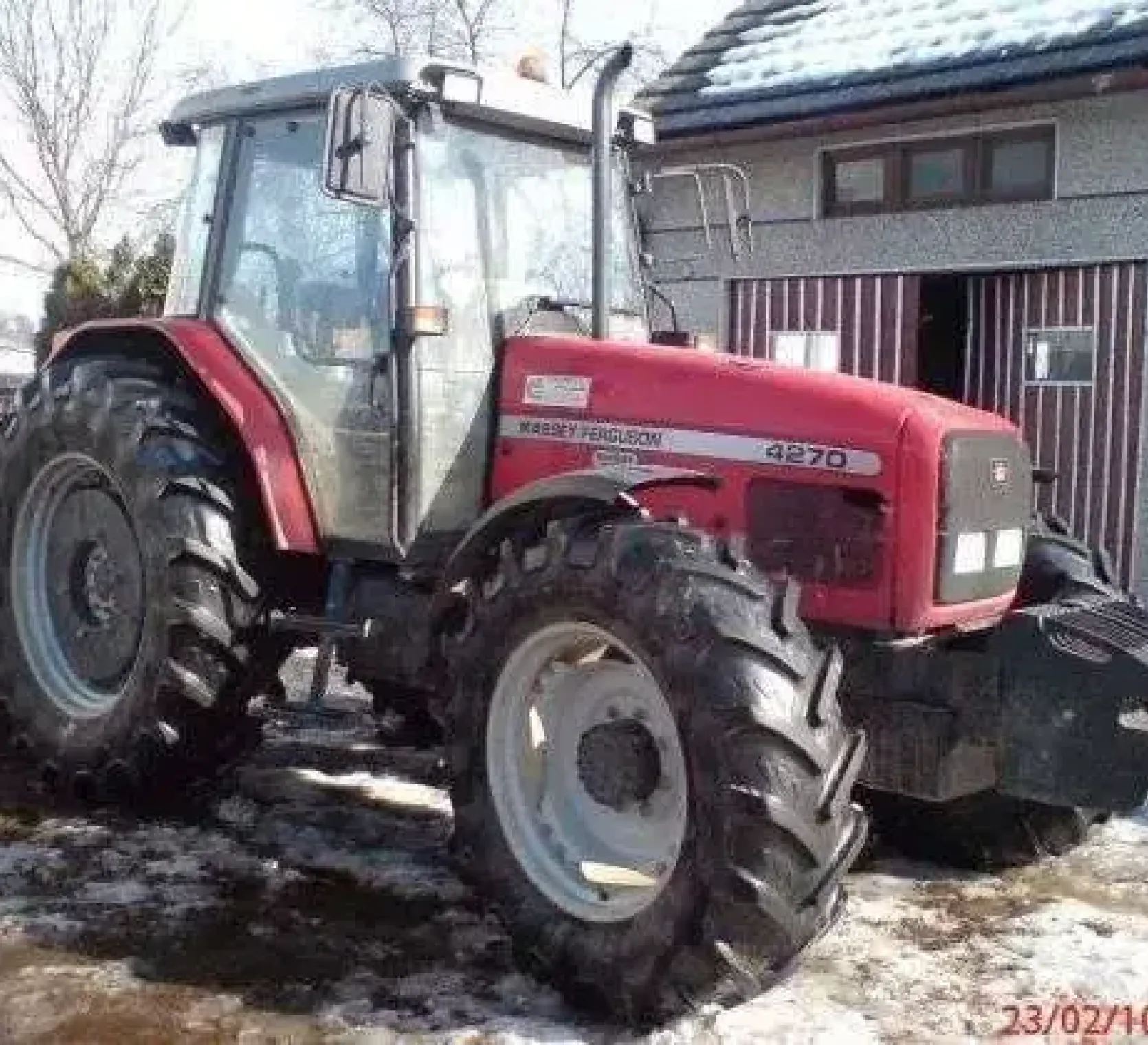 Używany ciągnik rolniczy Massey Ferguson 4270 2003 rok