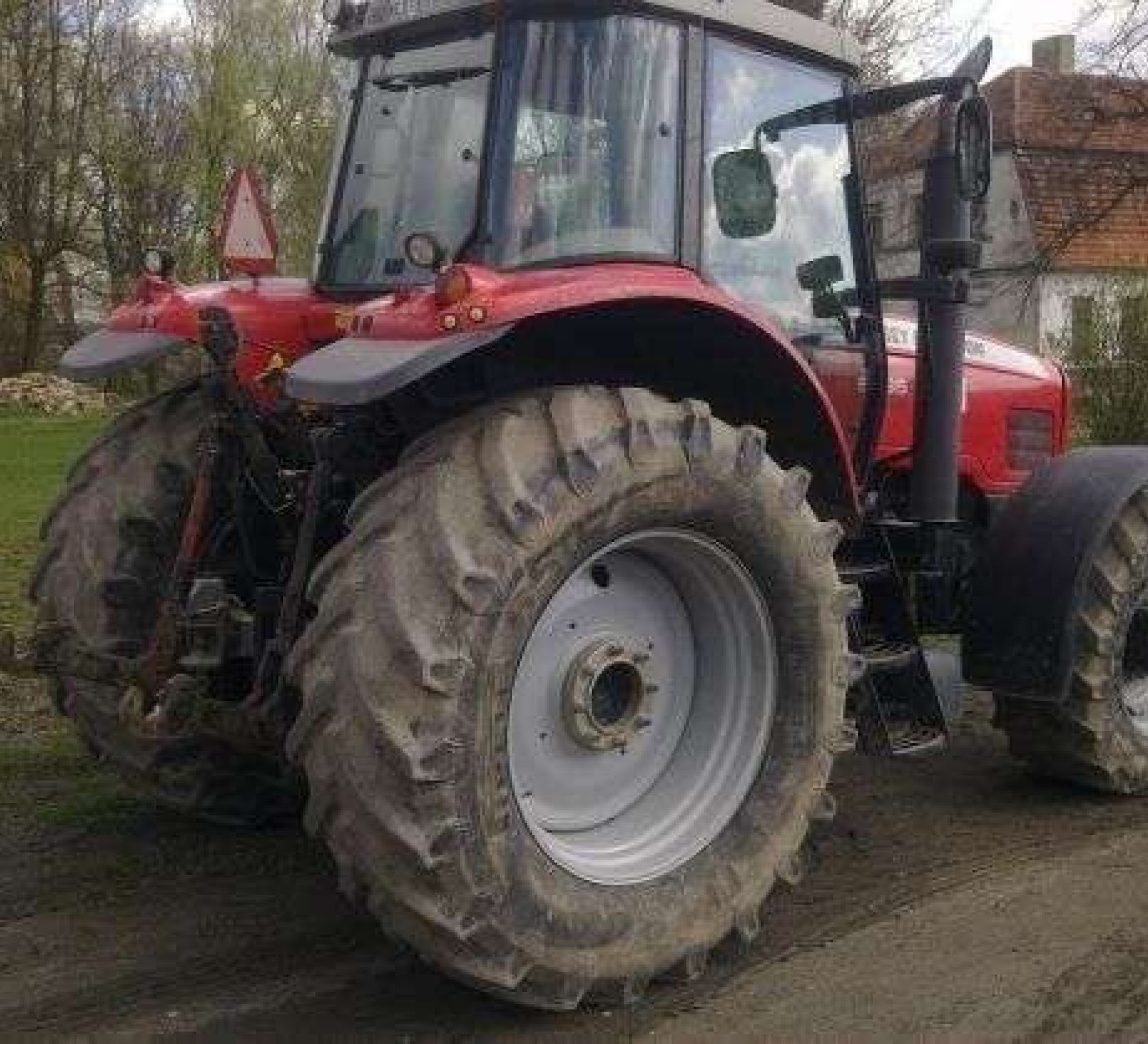 używany ciągnik Massey Ferguson 6495 zdjęcie prawego tyłu 