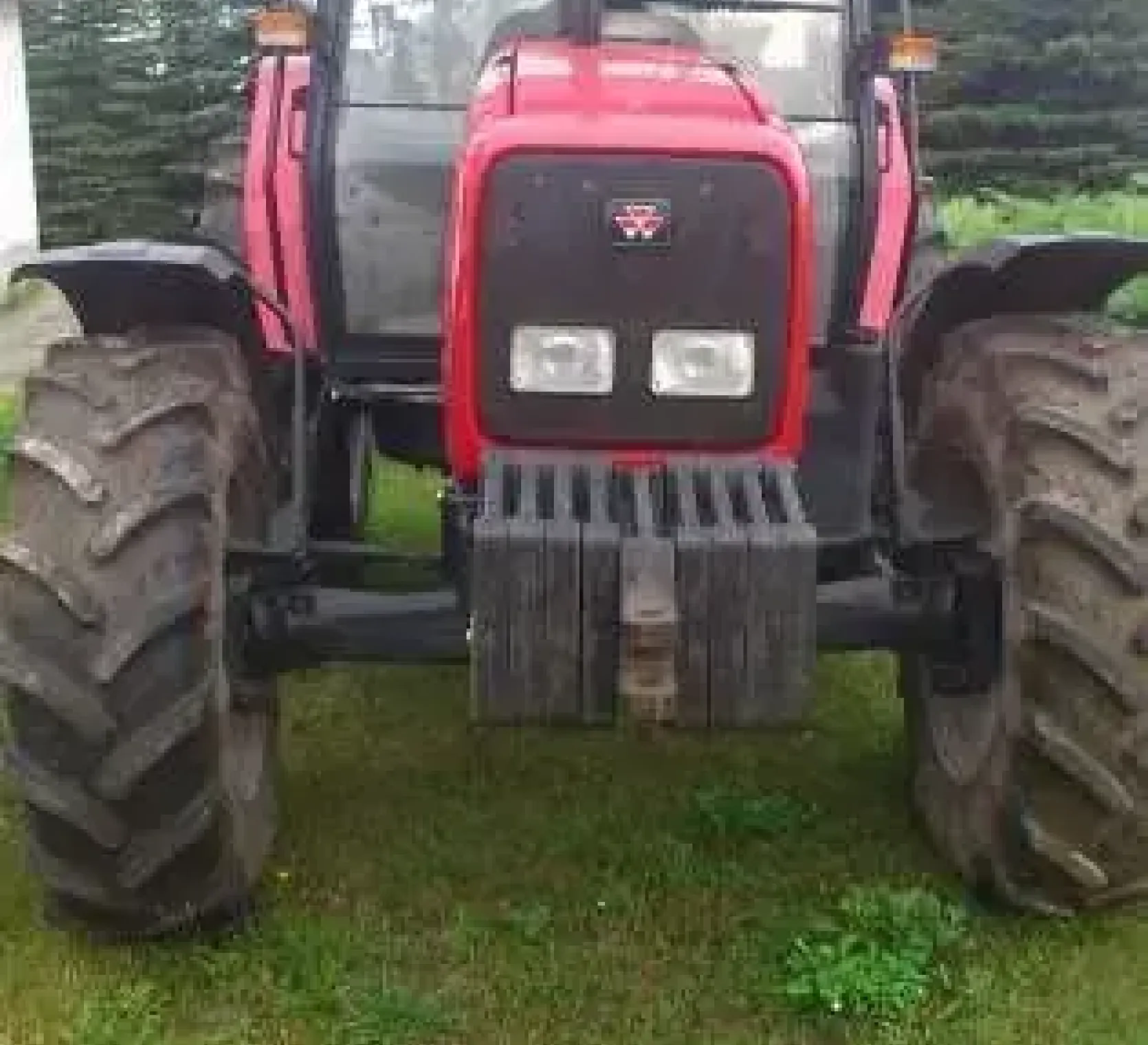 Używany Ciągnik rolniczy Massey Ferguson 4255 2003 r przód 