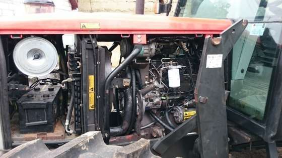Silnik pod maską Ciągnik Massey Ferguson 6150 korbanek