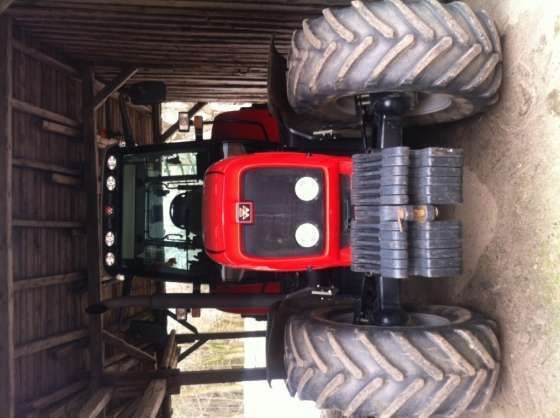 Ciągnik Massey Ferguson 6499 z przednim obciążnikiem