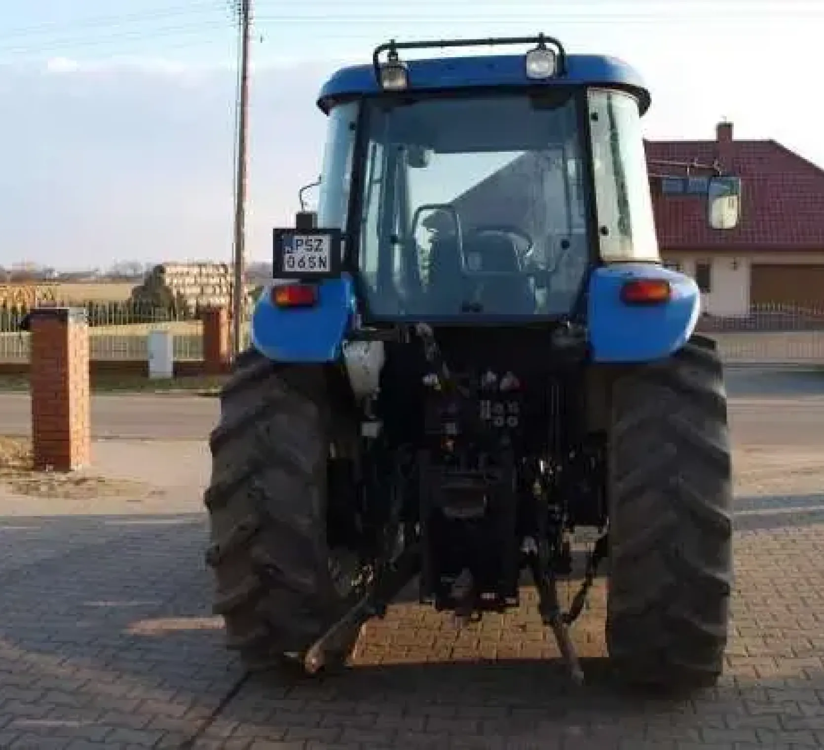 Ciągnik New Holland TD 70 2005 rok