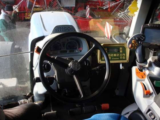Ciągnik rolniczy New Holland T7.200 używany na korbanek.pl