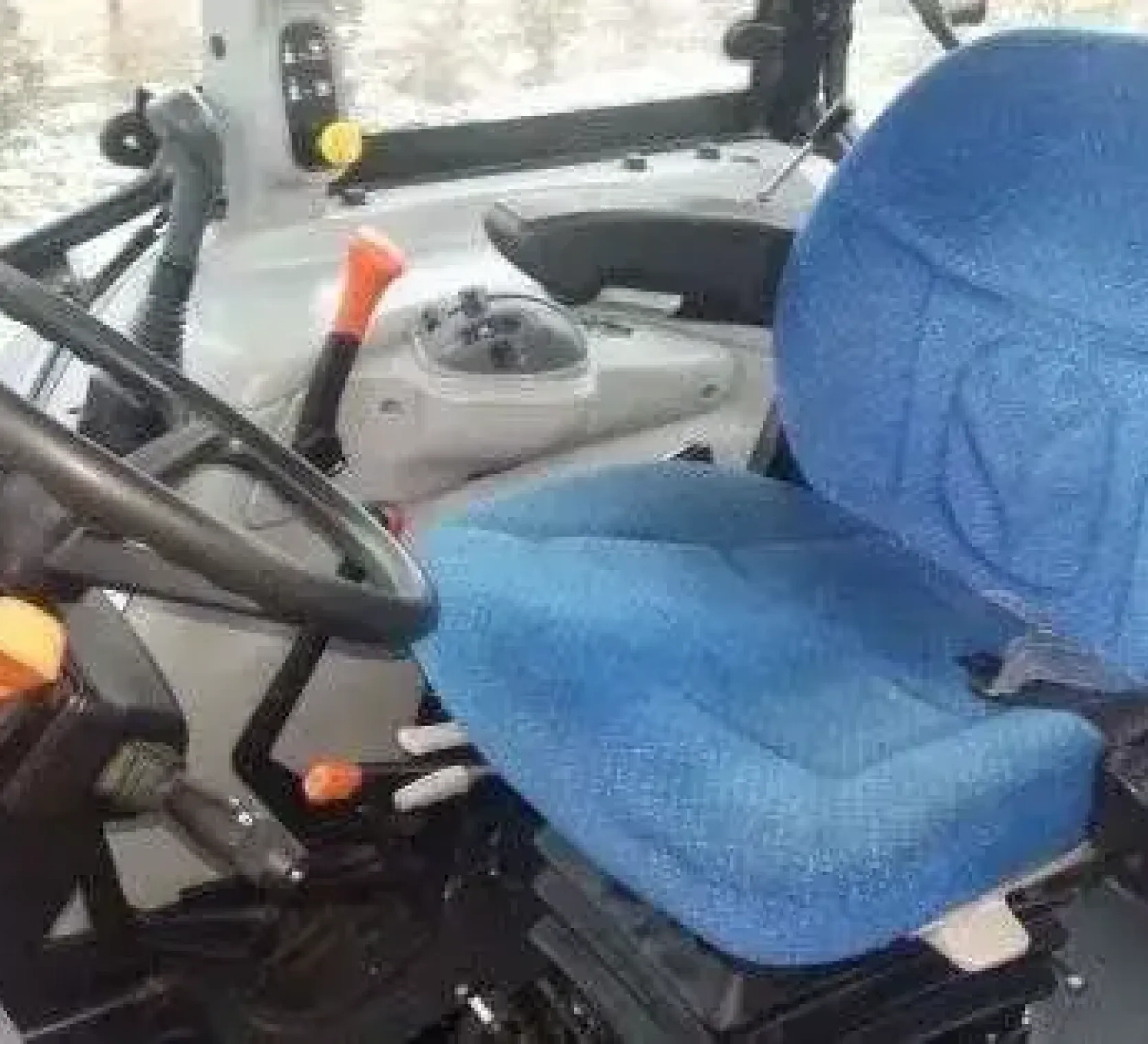 Ciągnik New Holland T 5060  komfortowa kabina