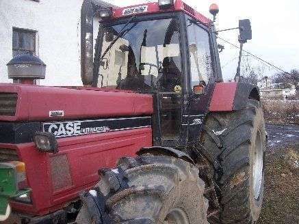 Stary używany ciągnik CASE 1255 125 koni mechanicznycch