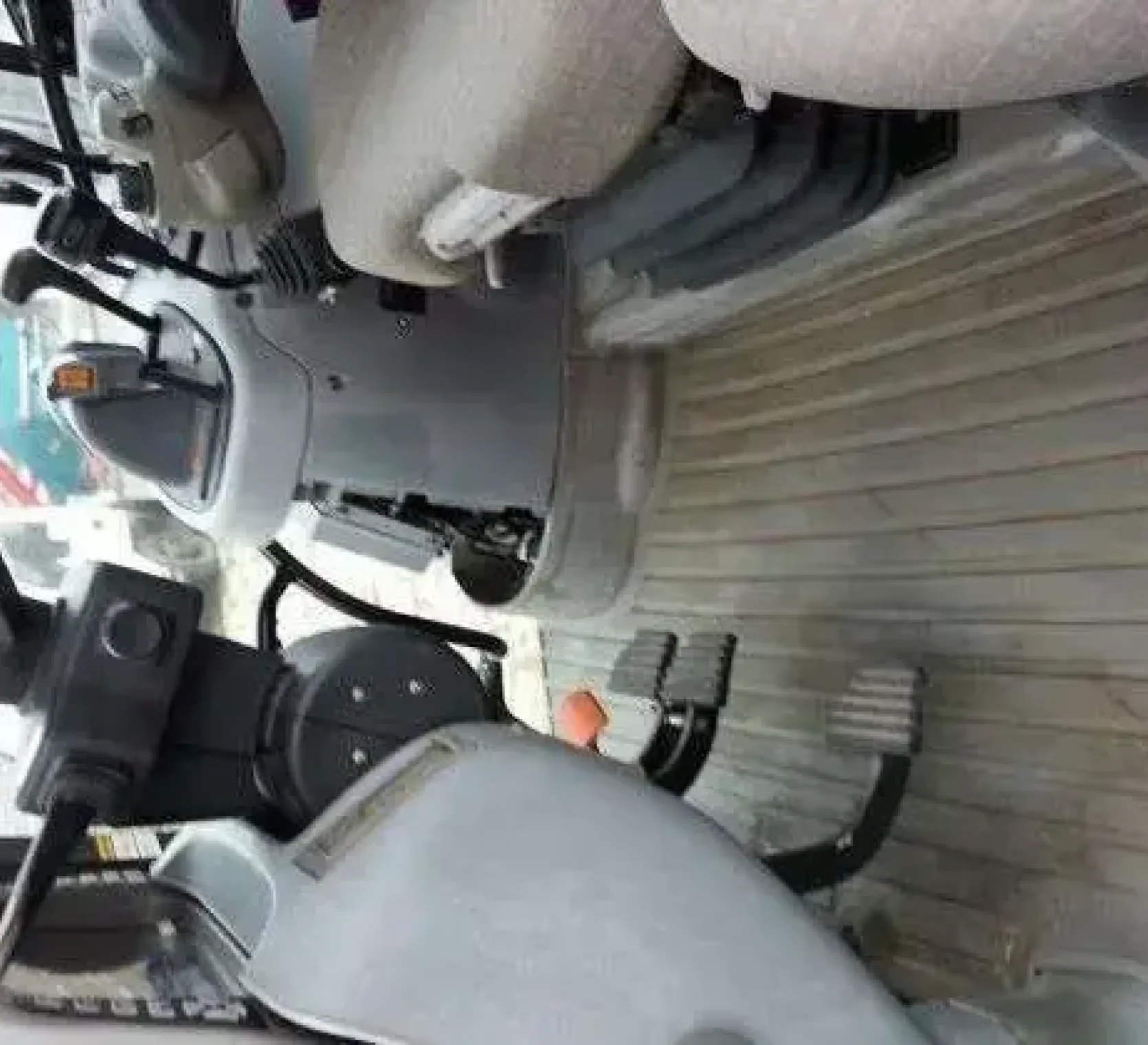 Wnętrze używane CSE MXU 135