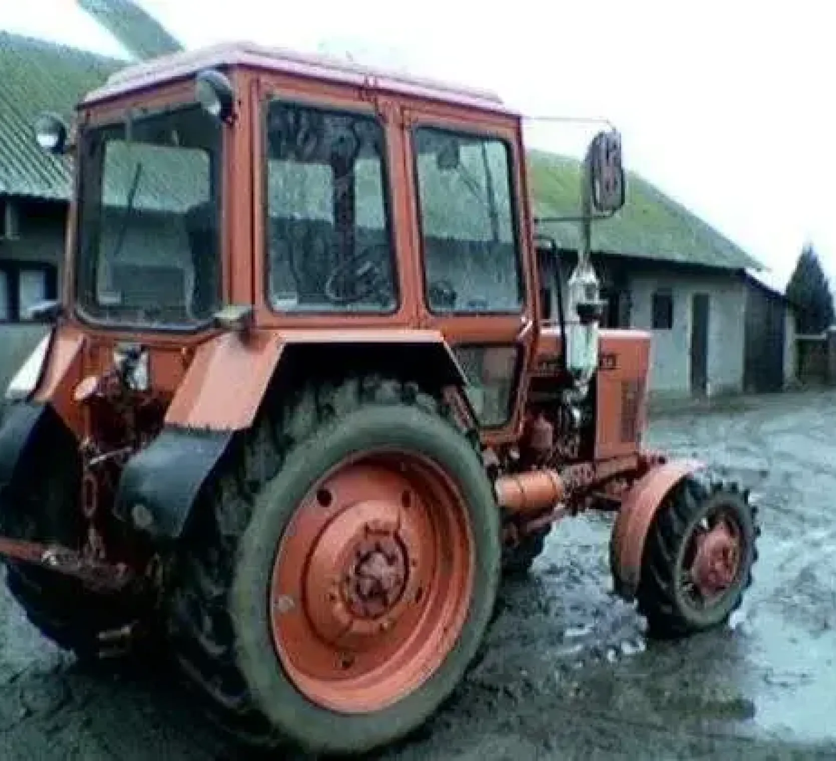 Tył ciągnika MTZ 82 z 1994 roku 