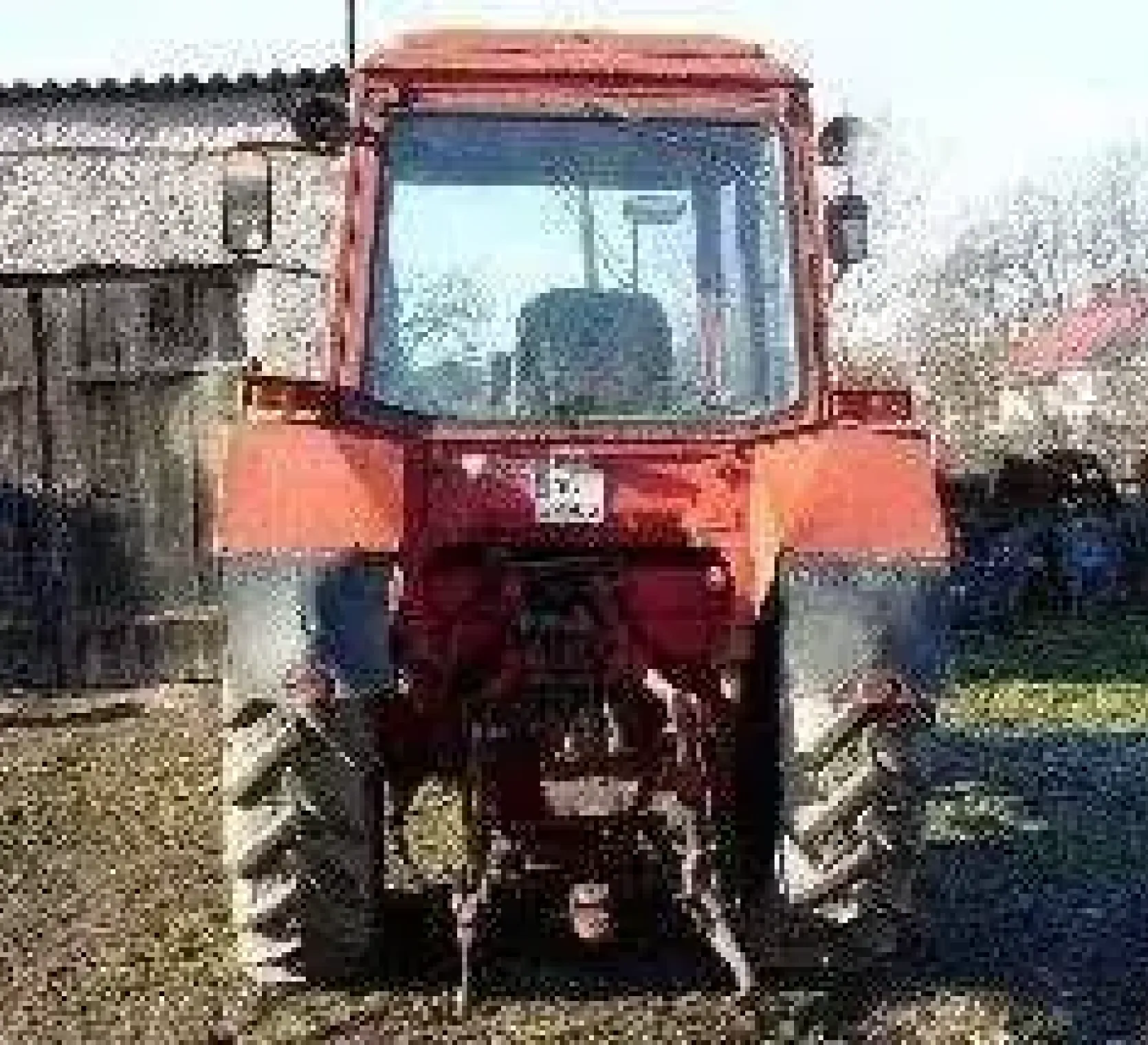 Układ zawieszenia narzędzi w używanym ciągniku MTZ 82 