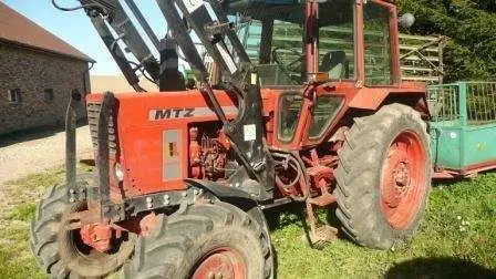 Używany ciągnik rolniczy MTZ 82 z ladowaczem czołowym Agromasz 