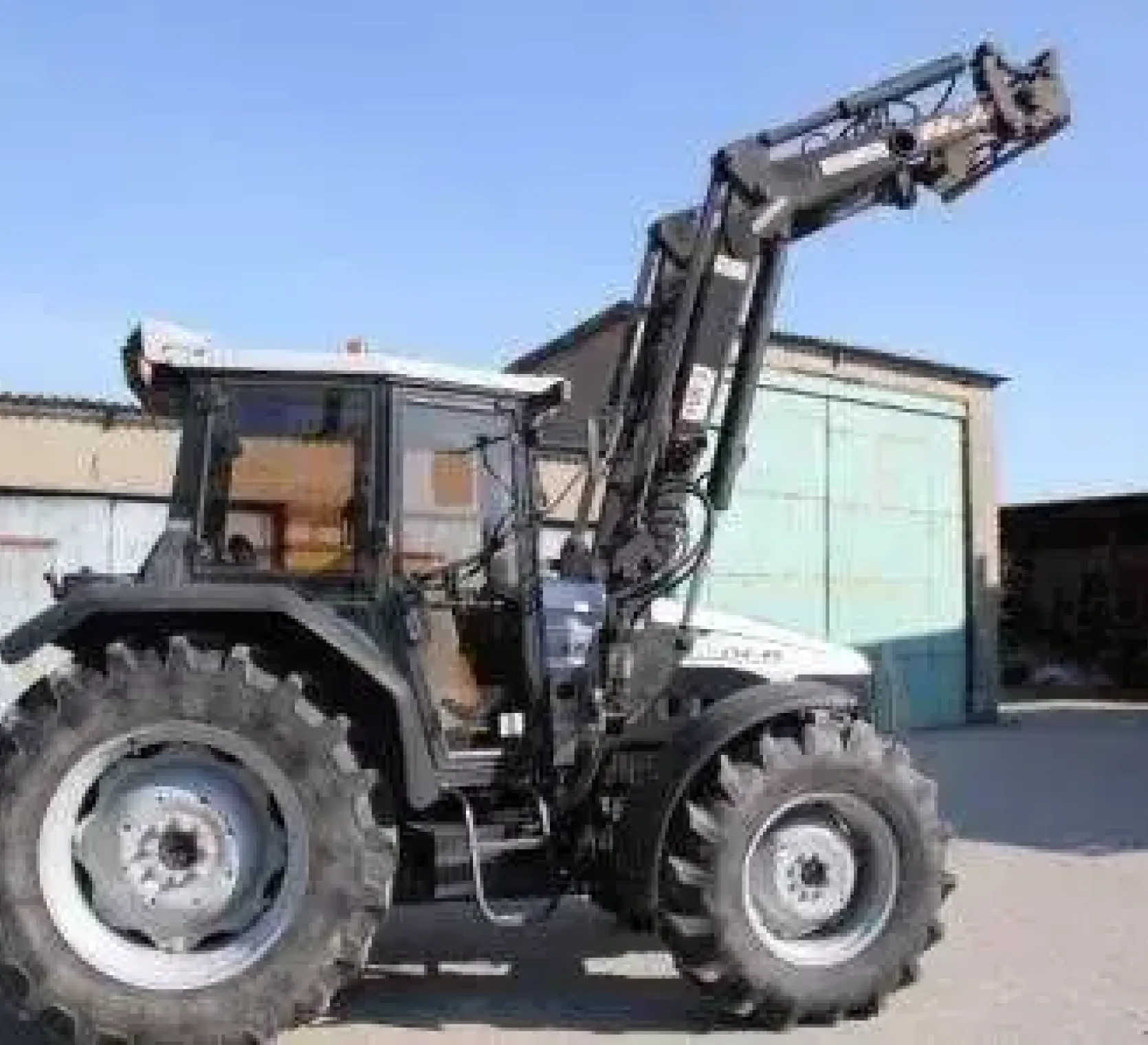 80 konny używany ciągnik Używany Ciągnik rolniczy Lamborgini Grand-Prix 174 z ładowaczem czołowym 