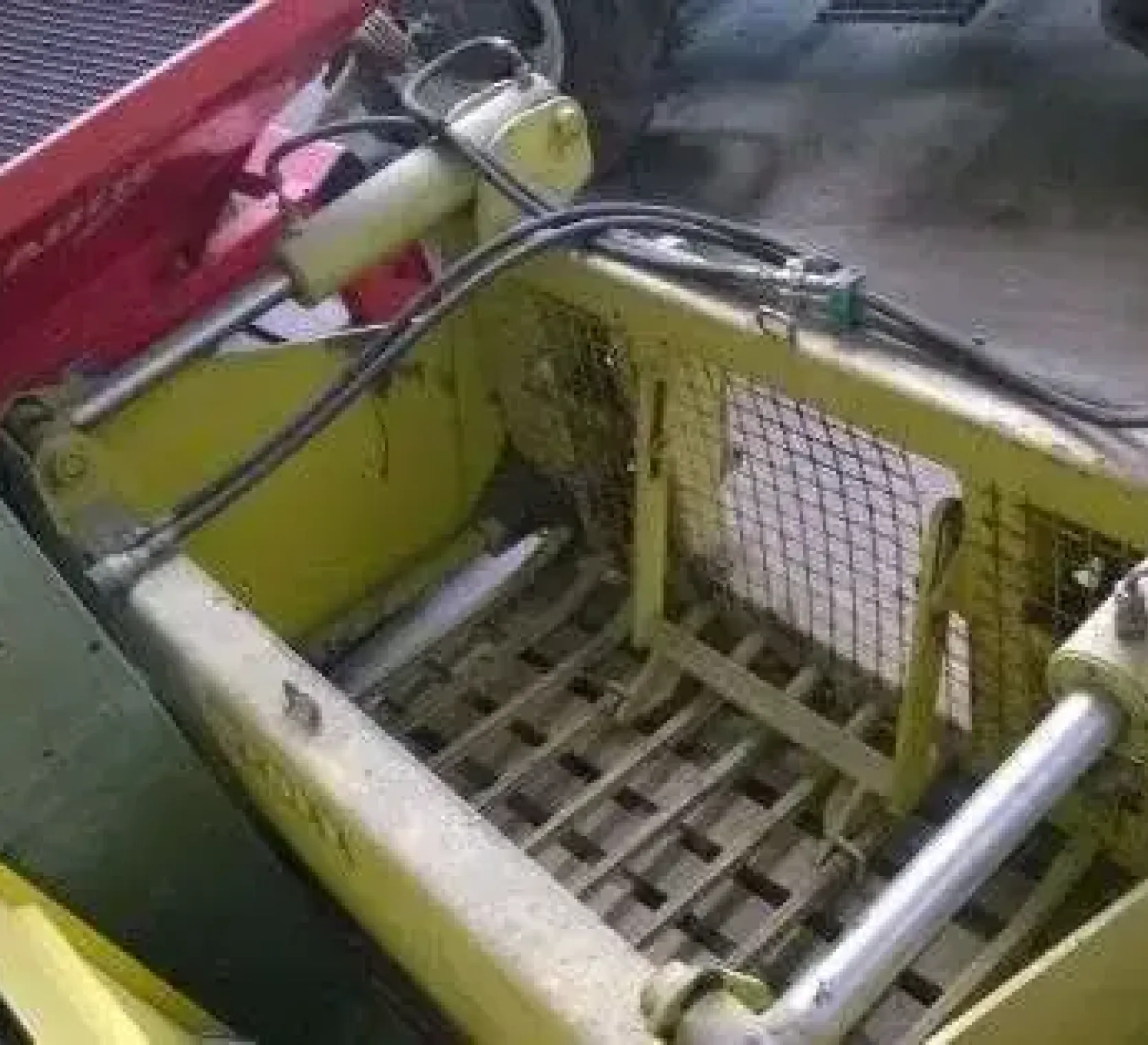 Używany Wycinak do kiszonki 1,5 m dwa siłowniki hydrauliczne 