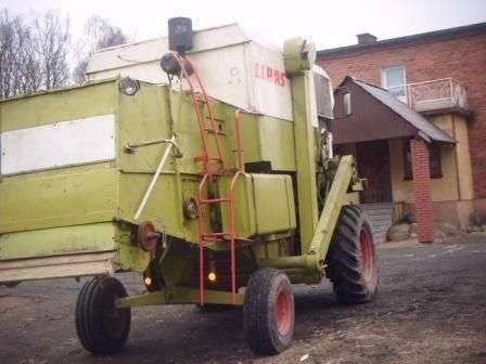 Używany Kombajn zbożowy CLAAS Dominator 85 widok z tyłu