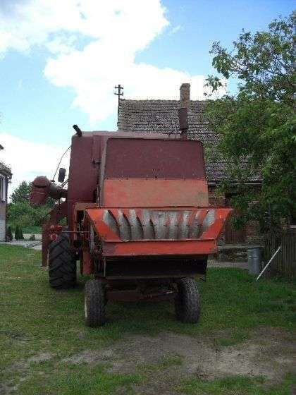 używany Kombajn zbozowy Bizon Z 056 1986 r zozdrabniacz słomy widok z tyłu