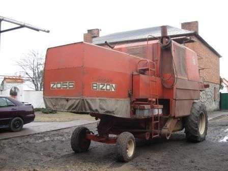 Bizon Z-056 1978 r używany kombajn zbożowy bez sieczkarni i kabiny stan dobry czerwony