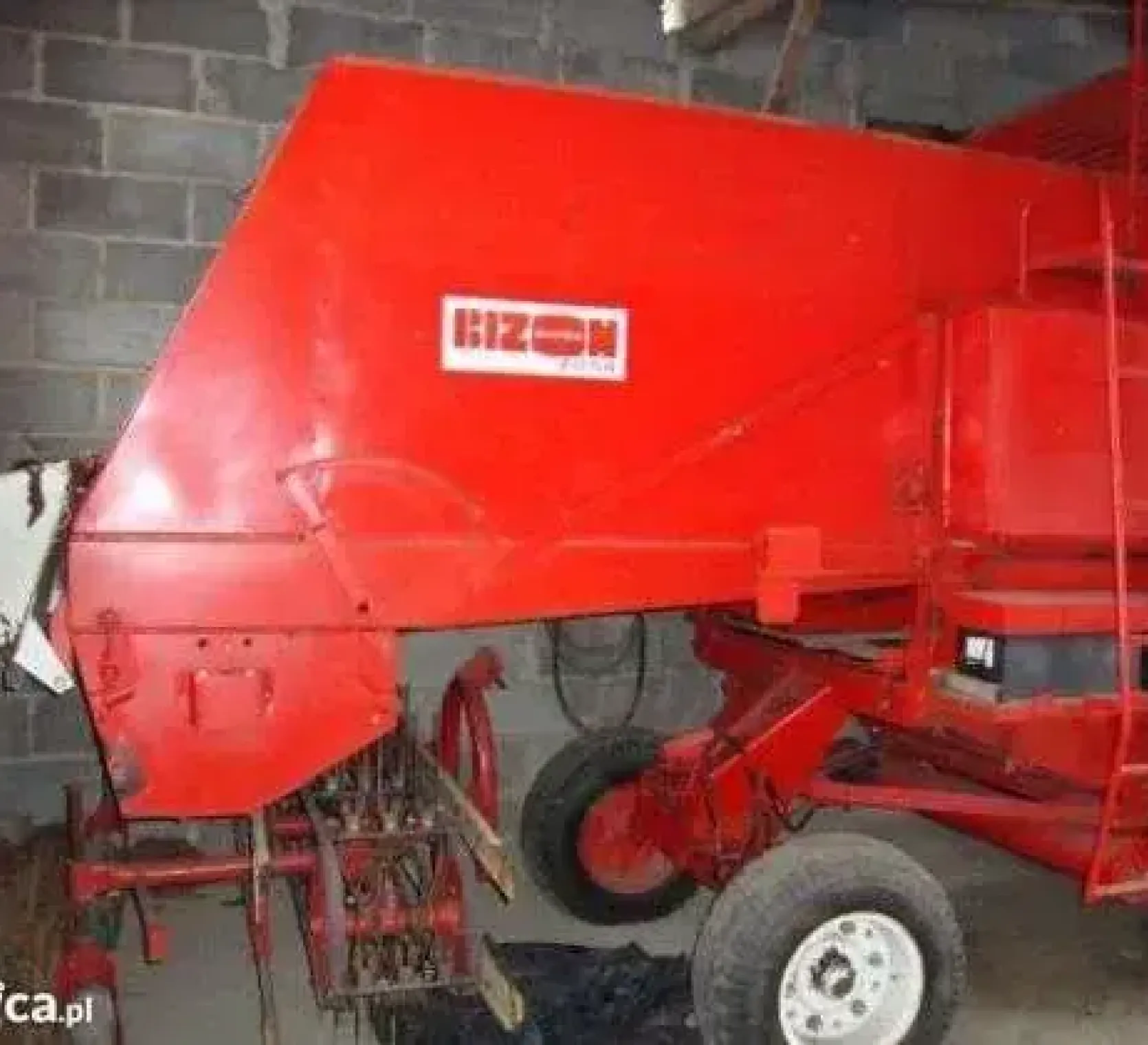używany kombajn zbożowy Bizon Z 056 Super rok 1984 z rozbrabniaczem słomy